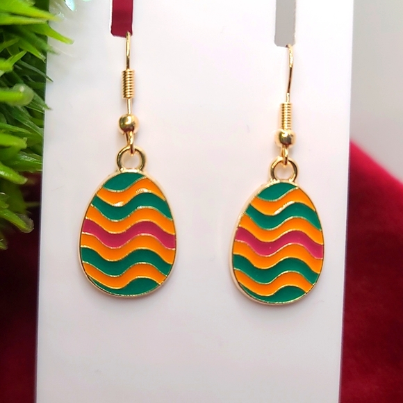 EGG or OVAL dangle earrings Easter or Spring - Picture 3 of 4